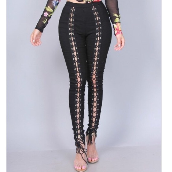 Corset style or lace up style pants - Picture 5 of 5
